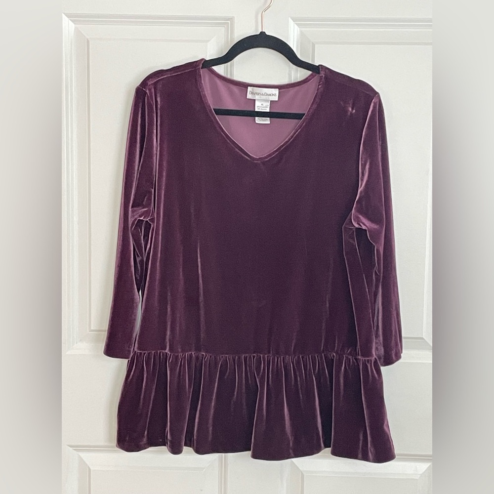 Draper’s & Damon’s Plum Velvet Peplum Top V-Neck 3/4 Sleeve Size PL